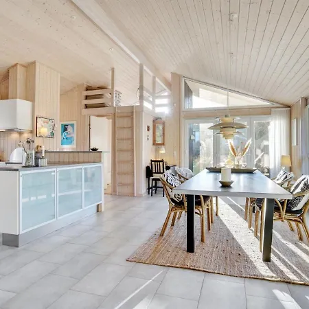 Holiday home Gun - 450m From The Sea By Interhome