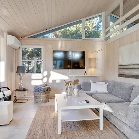 Feriehus Gun - 450m From The Sea By Interhome